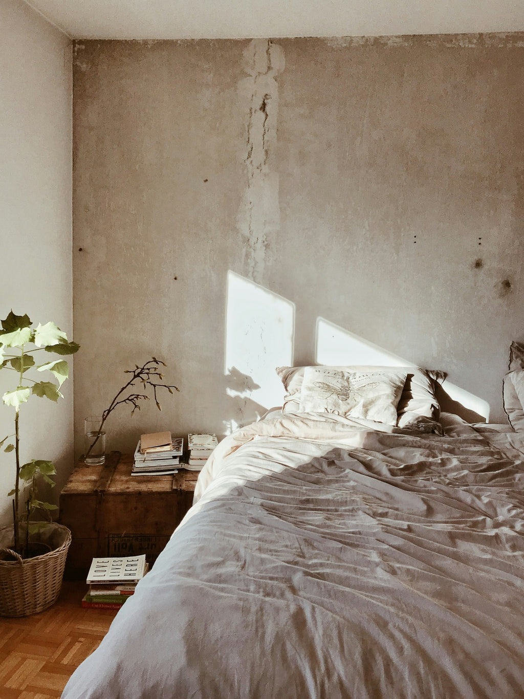 Nord storage platform bed with drawers
